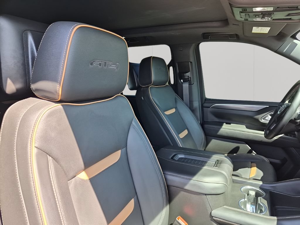 Used 2024 GMC Yukon AT4 w/ Technology Package AWD/4WD image 20