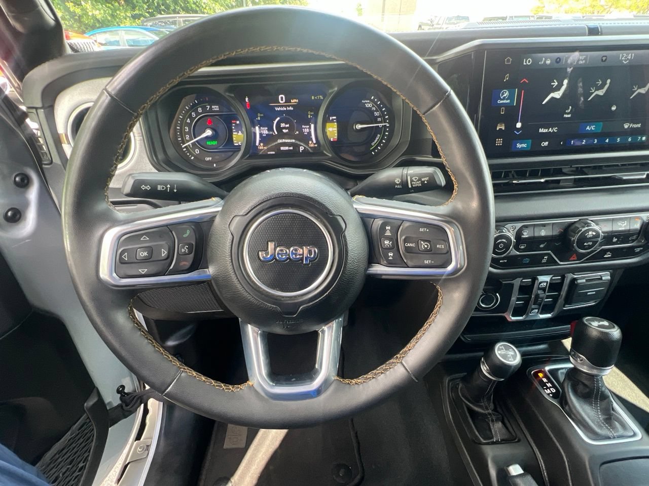 Used 2024 Jeep Wrangler Unlimited Sahara AWD/4WD image 28