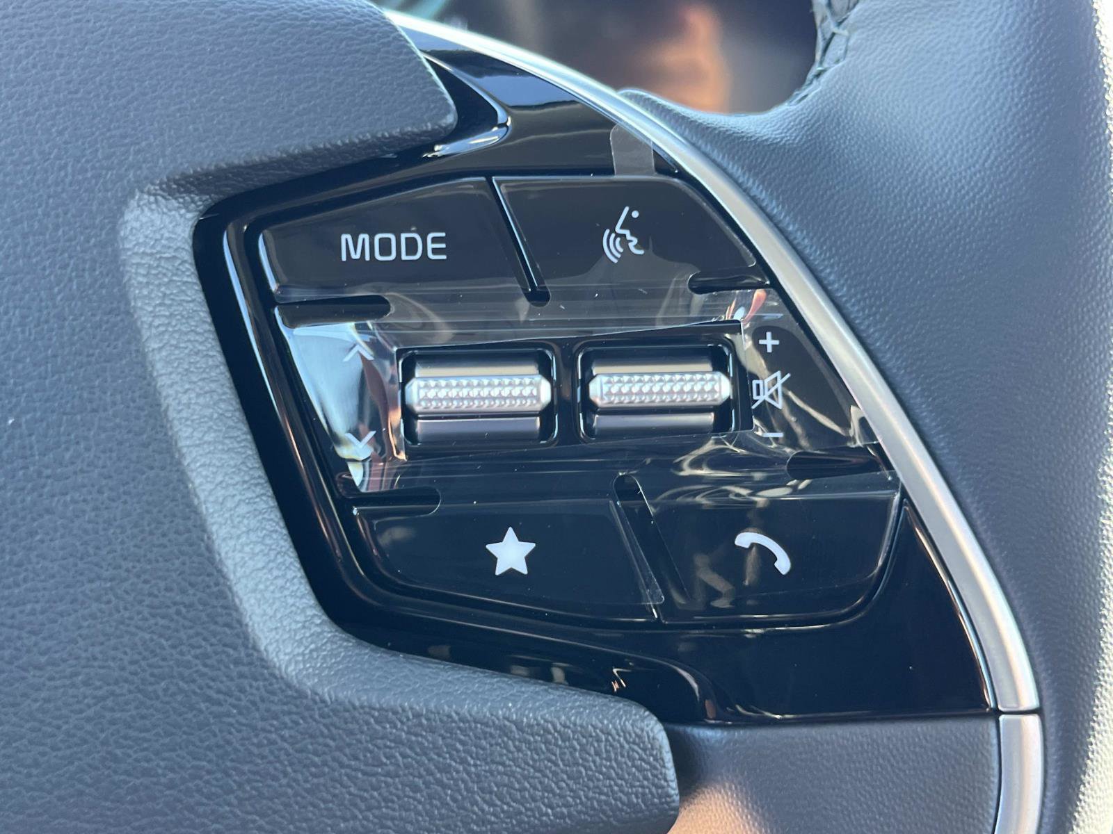 New 2025 Kia Niro EX w/ EX Cold Weather Package FWD image 27