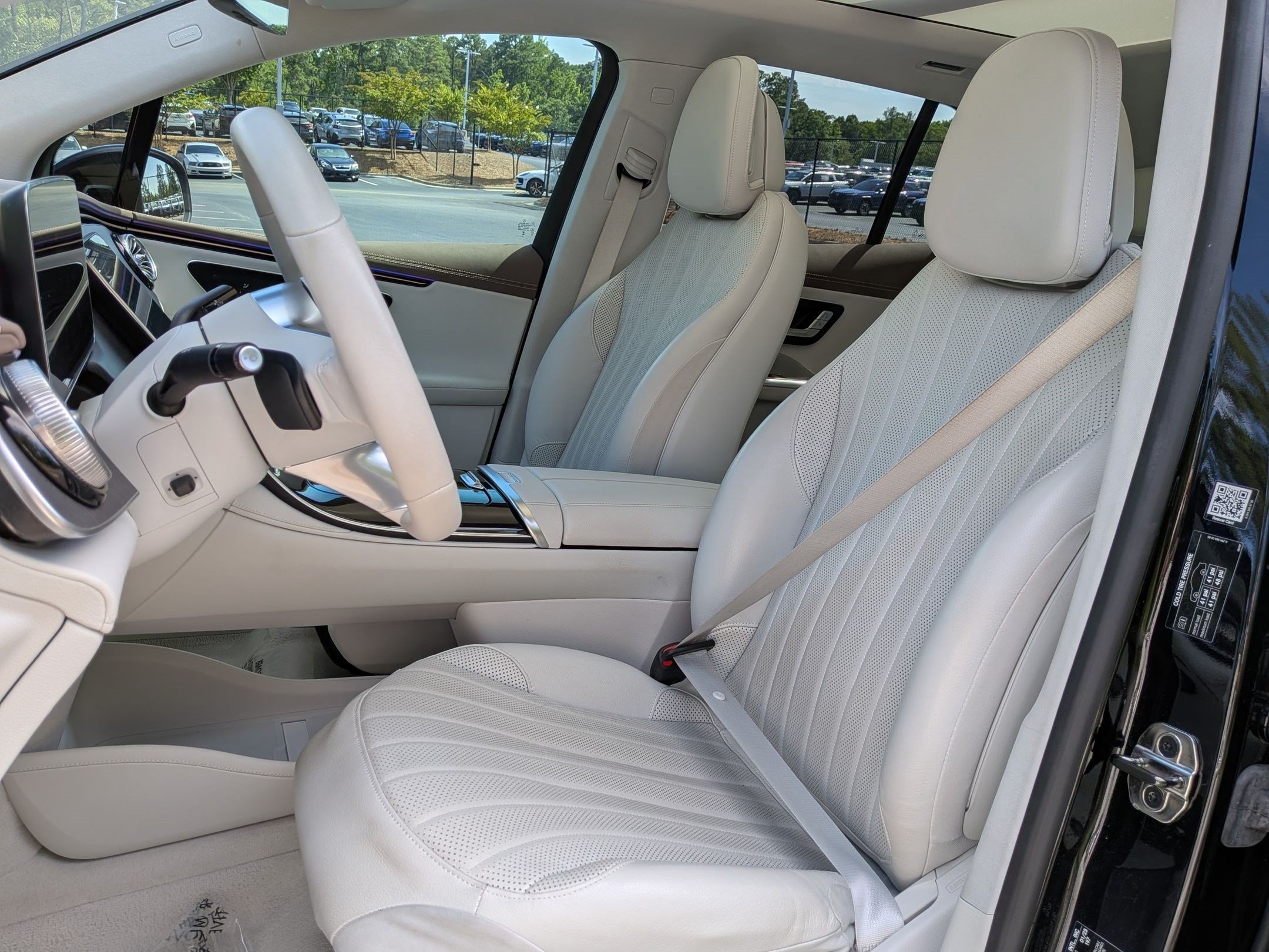 Certified 2023 Mercedes-Benz EQE 500 4MATIC SUV image 16