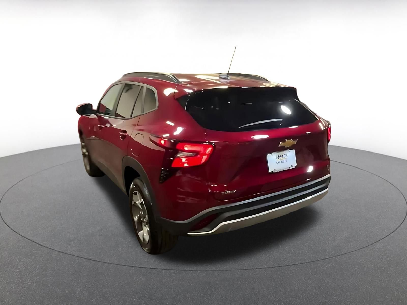 Used 2025 Chevrolet Trax LT image 11