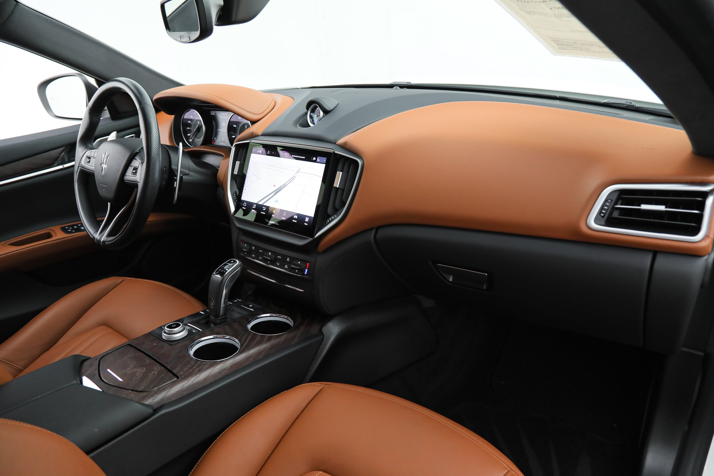 Certified 2023 Maserati Ghibli Modena RWD image 10
