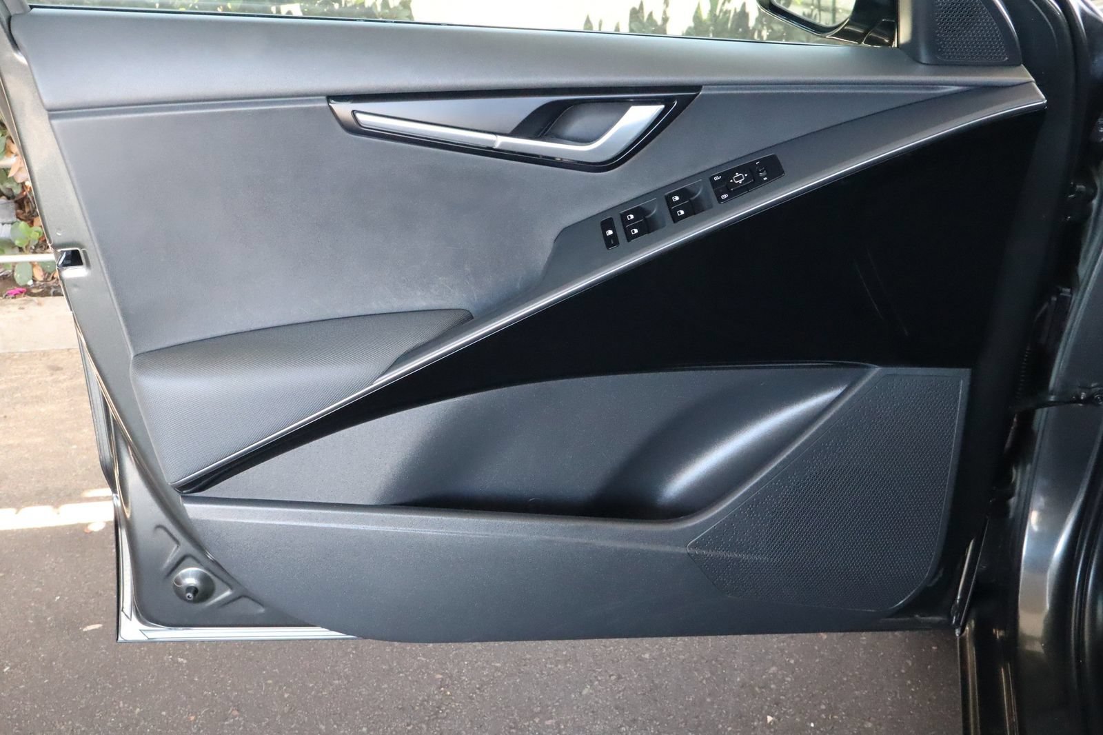 Used 2024 Kia Niro Wind FWD image 18