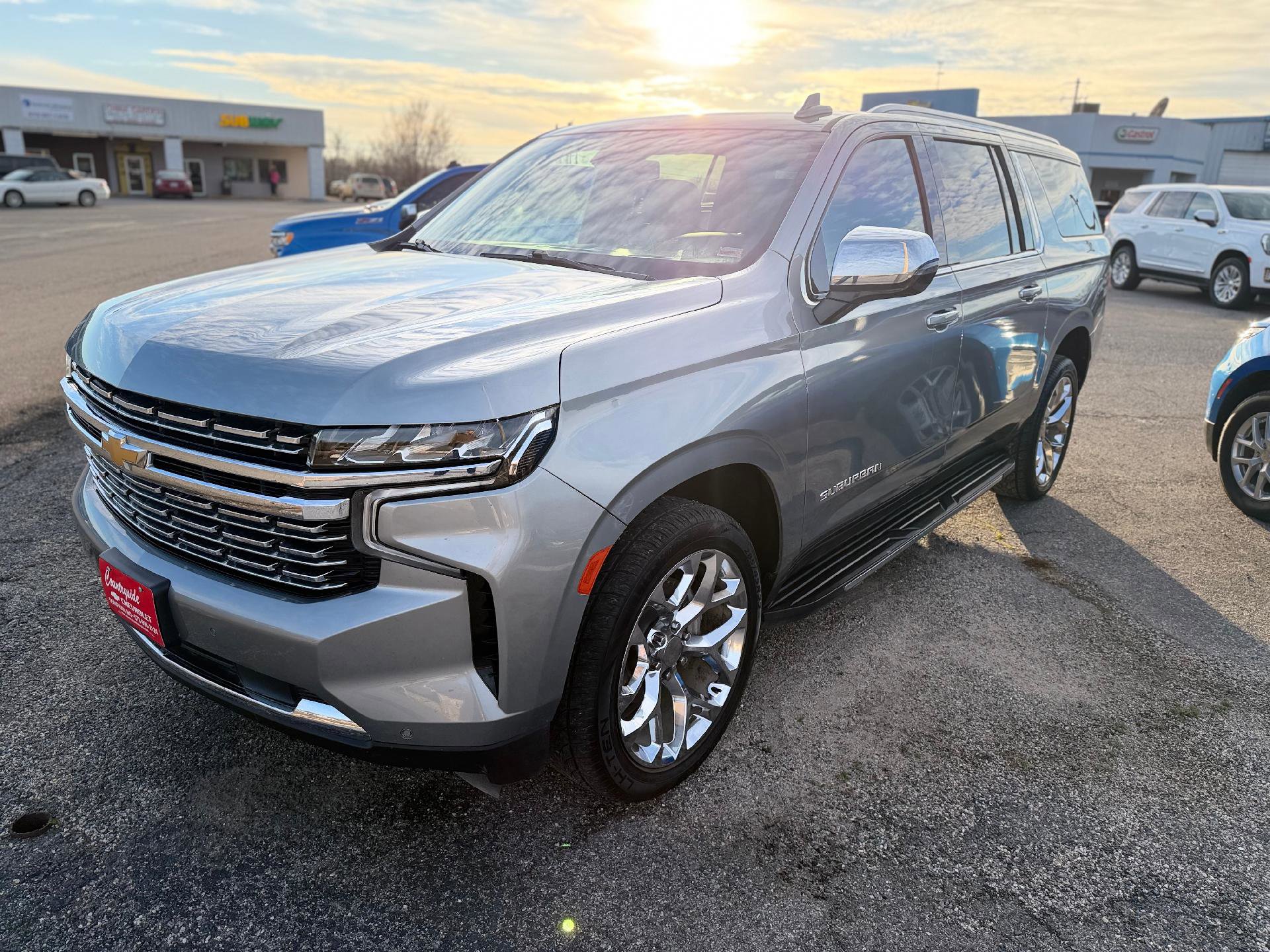Used 2023 Chevrolet Suburban Premier AWD/4WD image 7