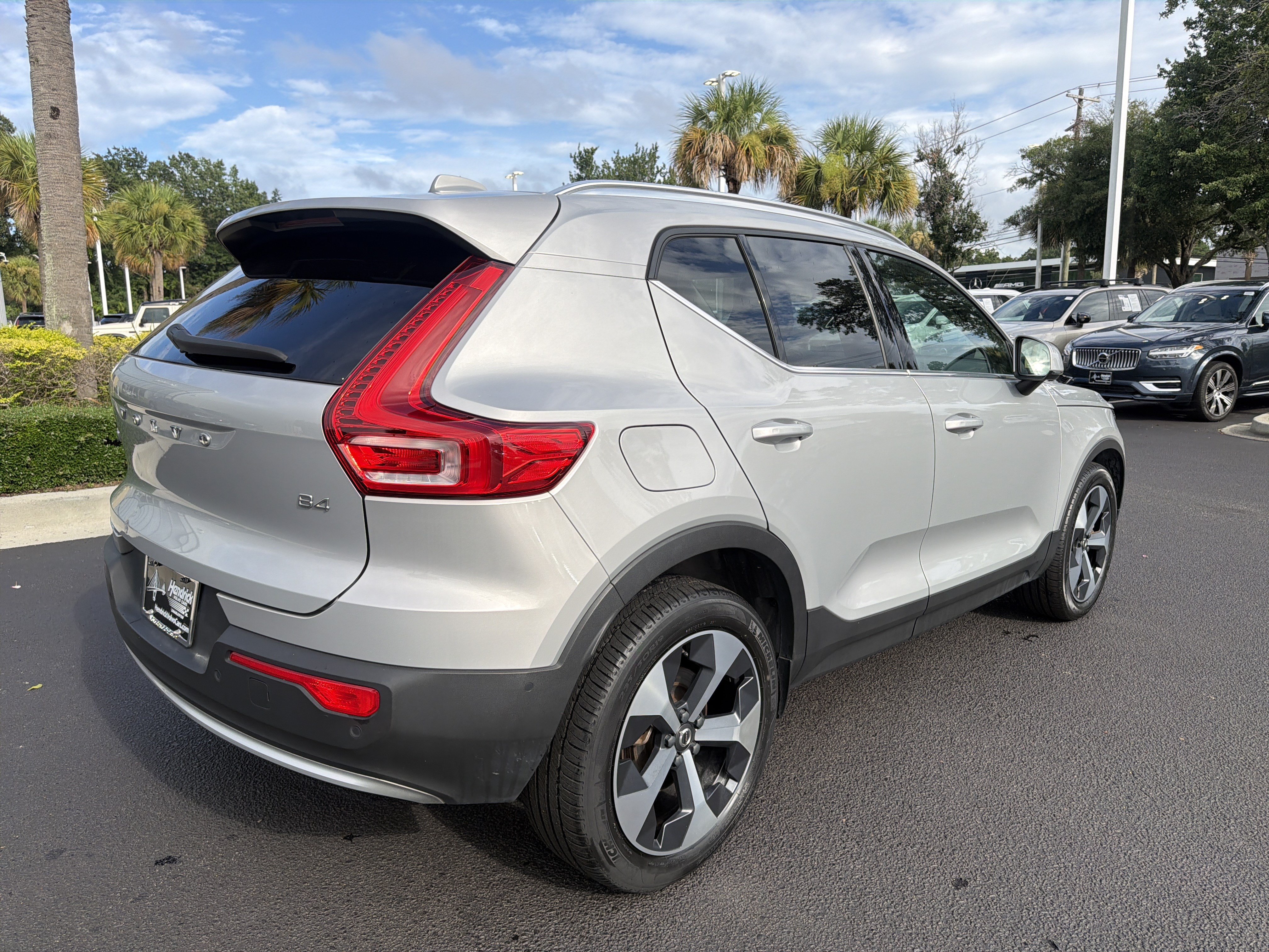 Certified 2023 Volvo XC40 B4 Plus w/ Driver Assist Package FWD image 71