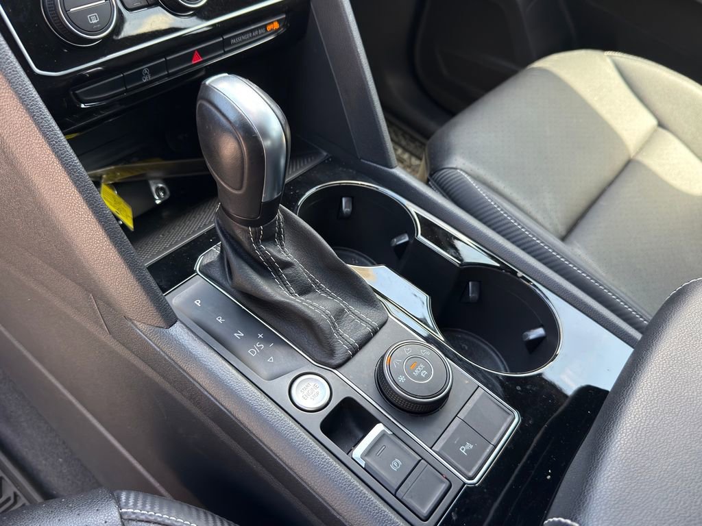 Used 2023 Volkswagen Atlas Cross Sport SE w/ Black Wheel Package image 14