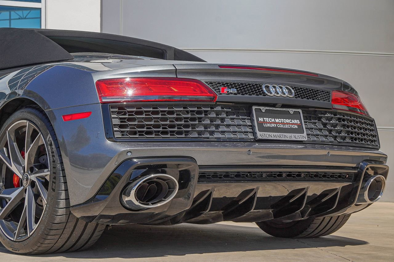 Used 2021 Audi R8 V10 w/ Premium Package RWD image 18