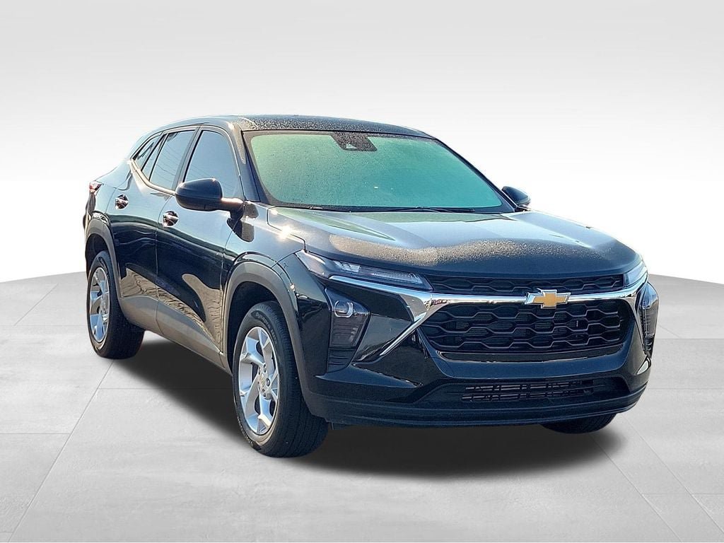 Used 2026 Chevrolet Trax LS w/ LS Convenience Package FWD video 1