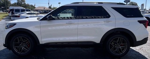 New 2025 Ford Explorer ST image 5