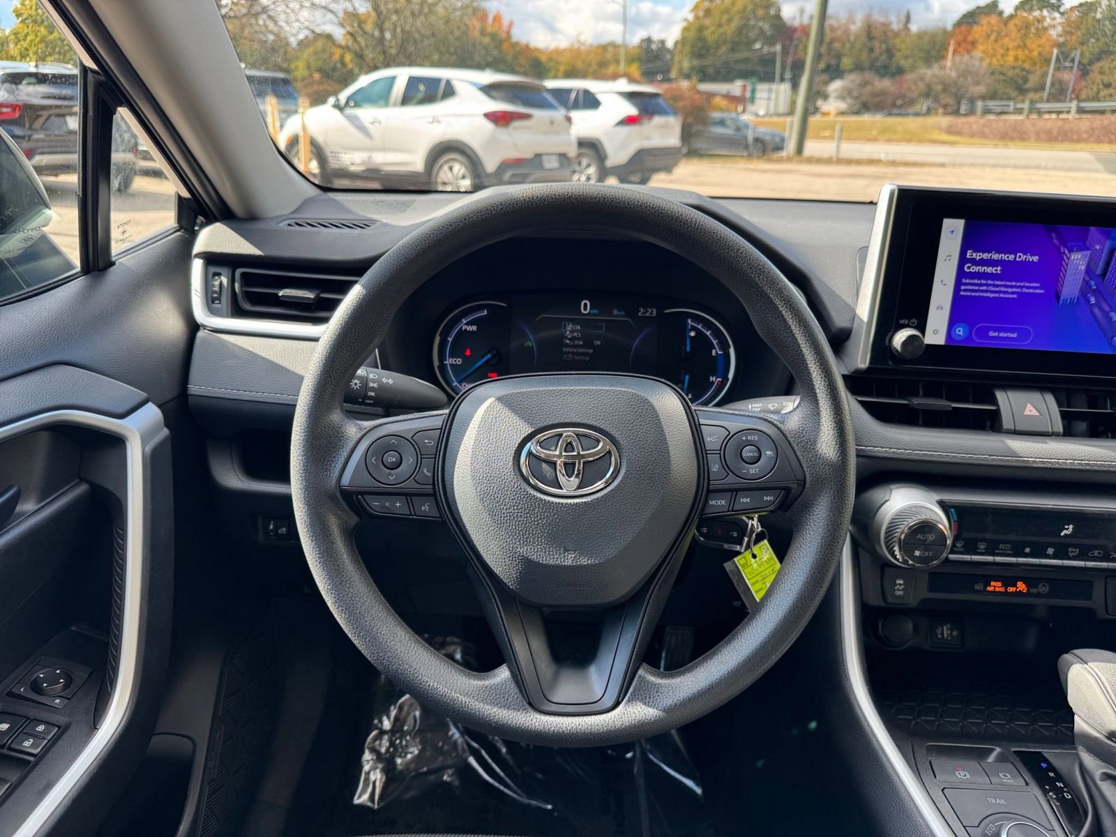 Used 2025 Toyota RAV4 LE image 29