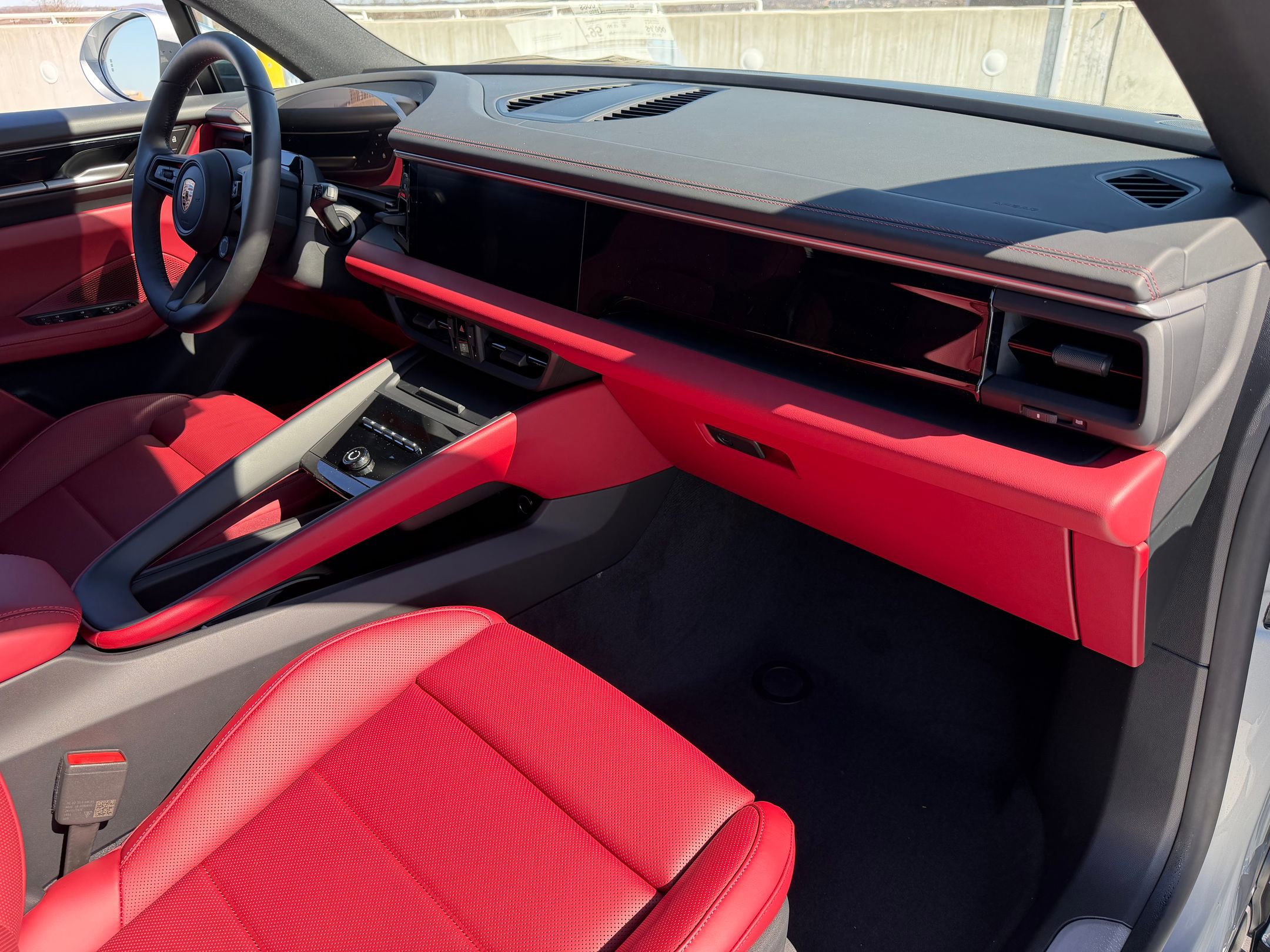 New 2026 Porsche Macan 4 Electric AWD/4WD image 16