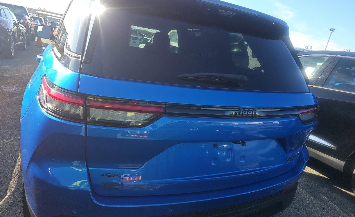 Used 2023 Jeep Grand Cherokee Trailhawk w/ Advanced Protech Group II image 5