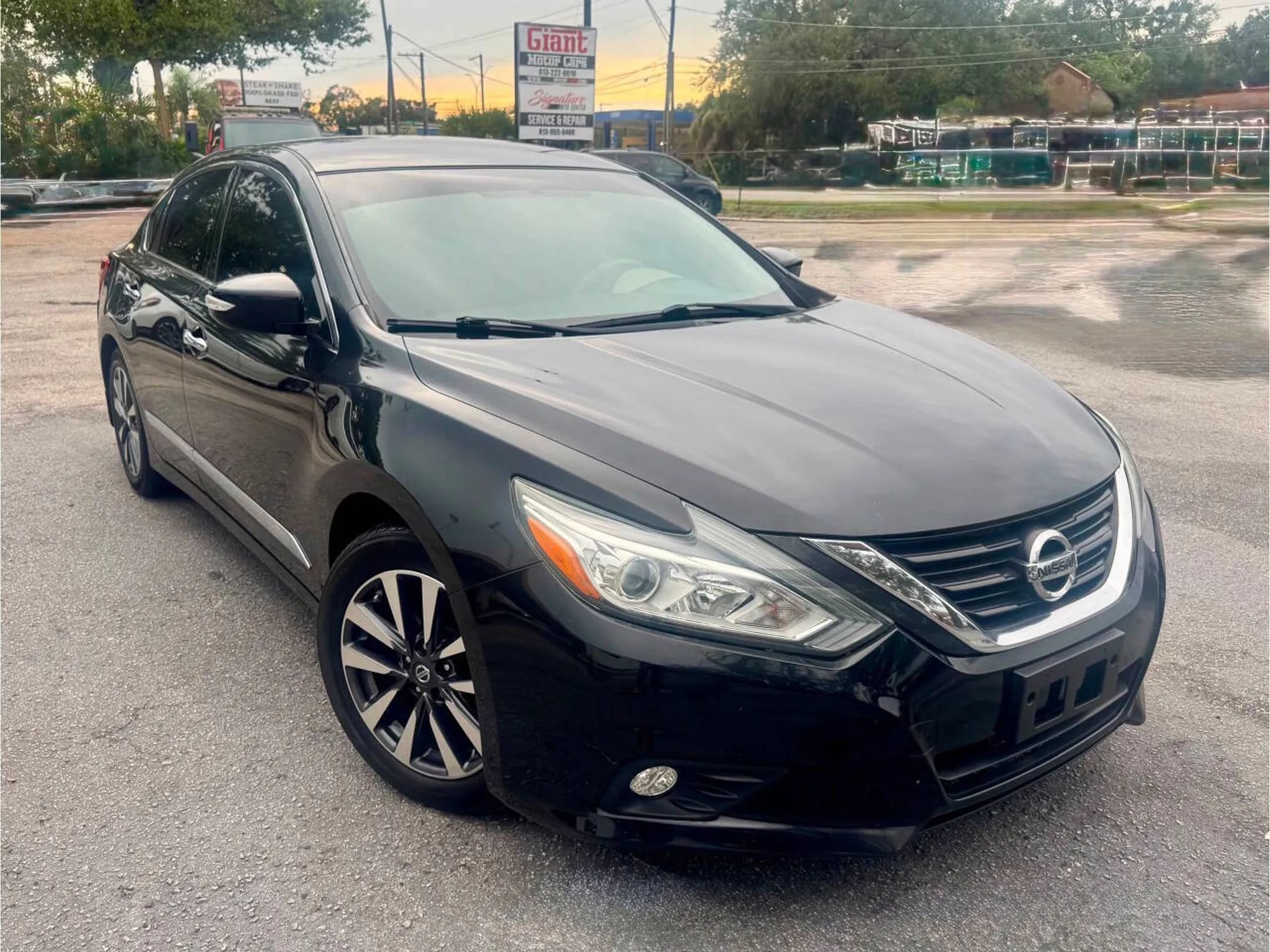 Used 2017 Nissan Altima 2.5 SV FWD image 3