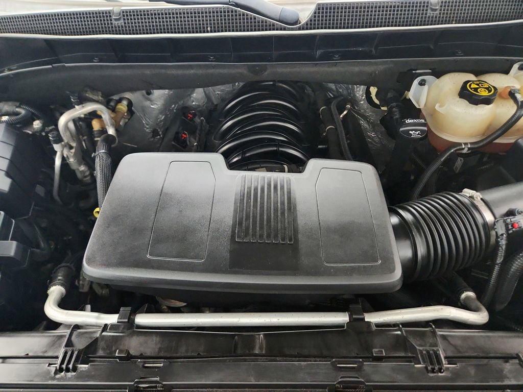 Used 2021 Chevrolet Suburban LS image 35