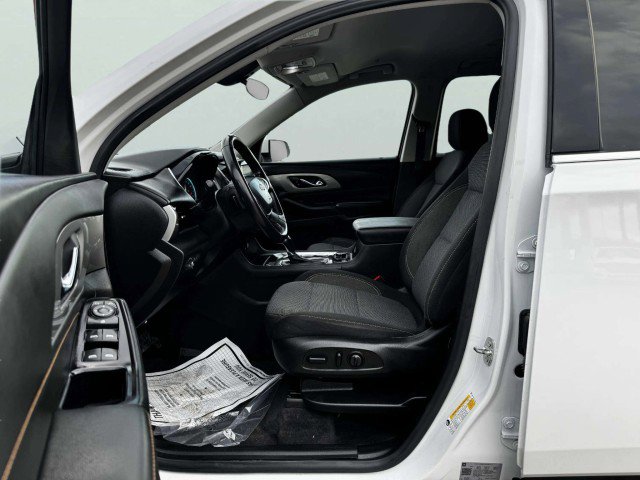 Used 2020 Chevrolet Traverse LT FWD image 19