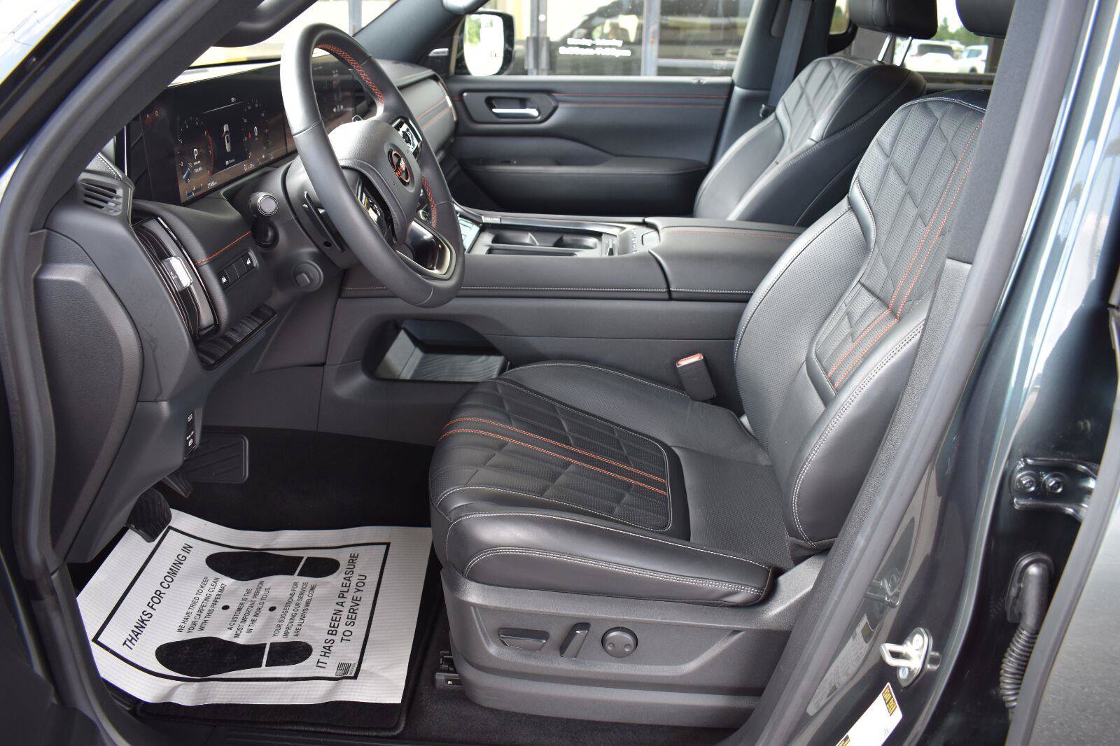 Certified 2025 Nissan Armada PRO-4X AWD/4WD image 28