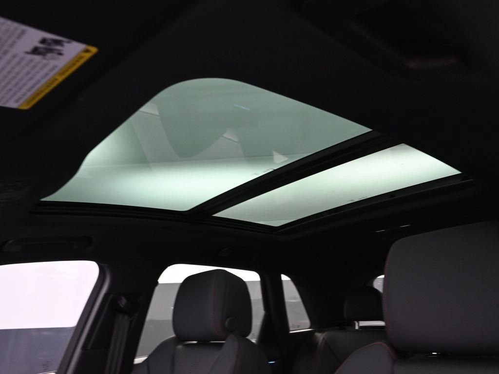 New 2025 Audi Q3 2.0T Premium Plus image 12