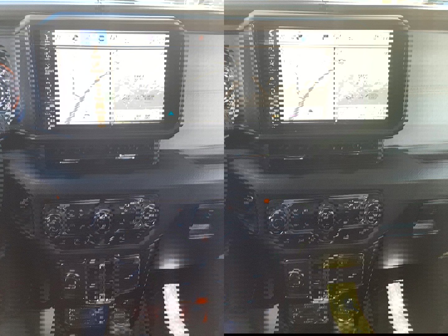 Certified 2024 Jeep Gladiator Sport image 12