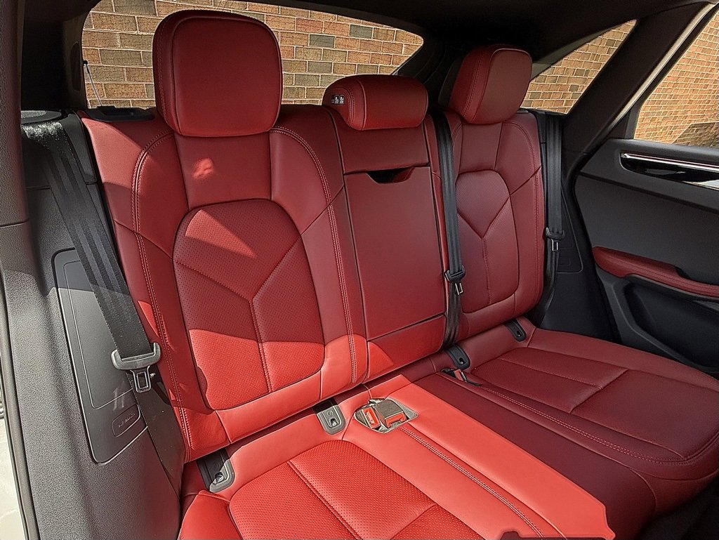 New 2026 Porsche Macan image 23