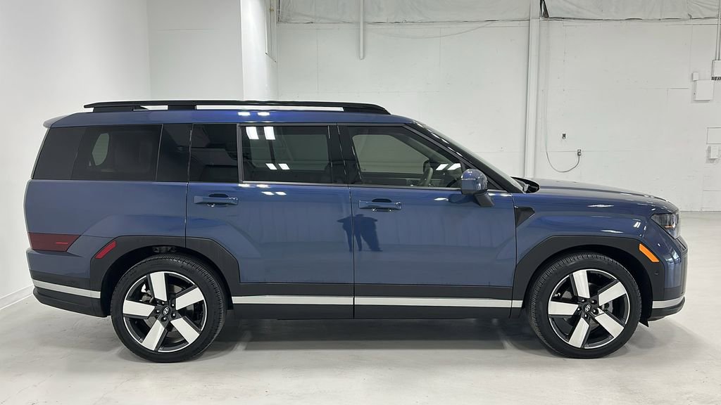 Used 2025 Hyundai Santa Fe Limited image 7