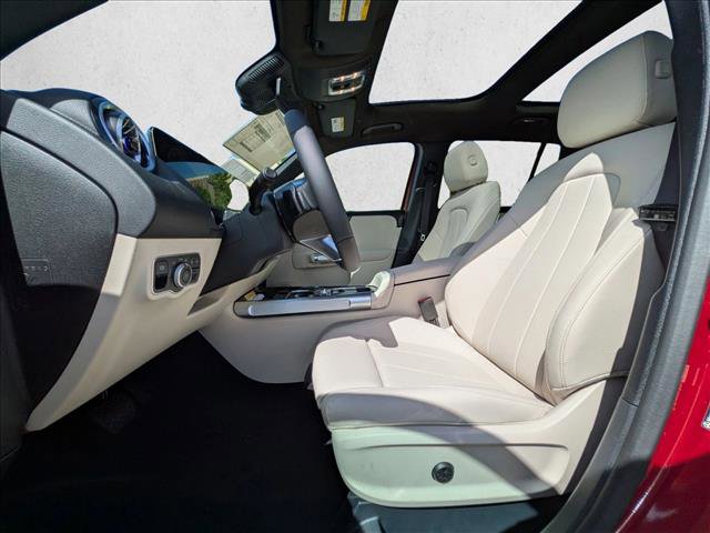 New 2026 Mercedes-Benz GLB 250 image 4