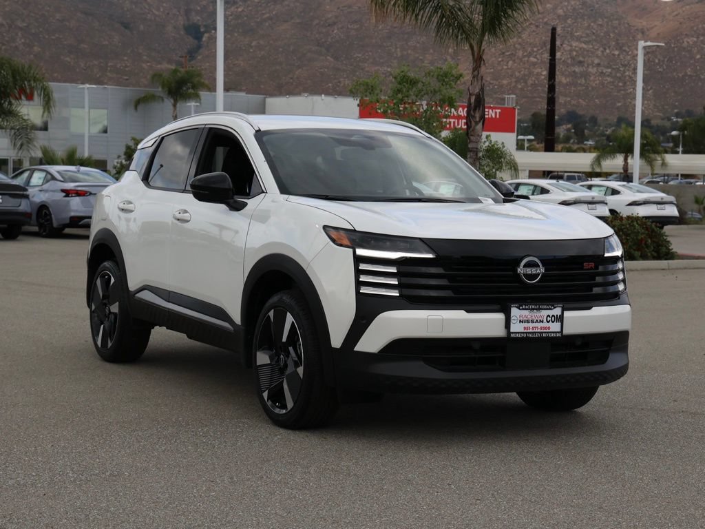 New 2026 Nissan Kicks SR FWD image 2