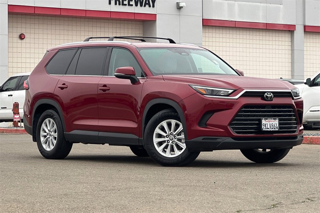 Certified 2024 Toyota Grand Highlander XLE image 2