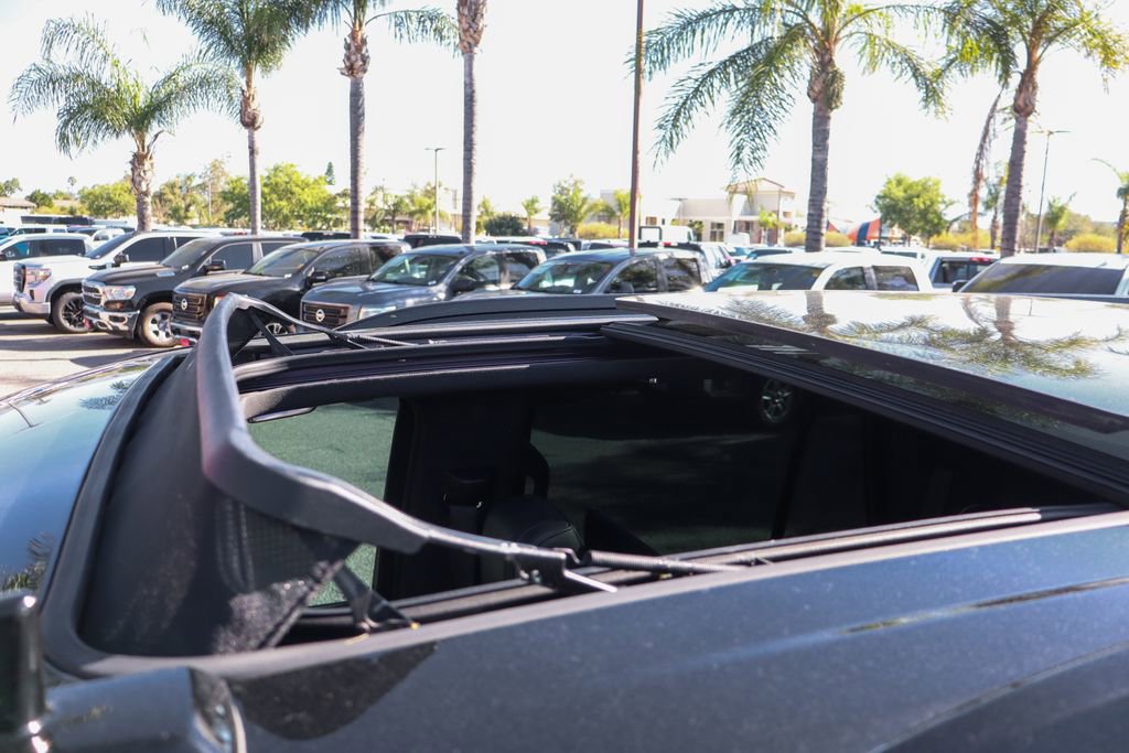 Used 2023 Cadillac Escalade Sport Platinum w/ LPO, ONYX Package AWD/4WD image 33