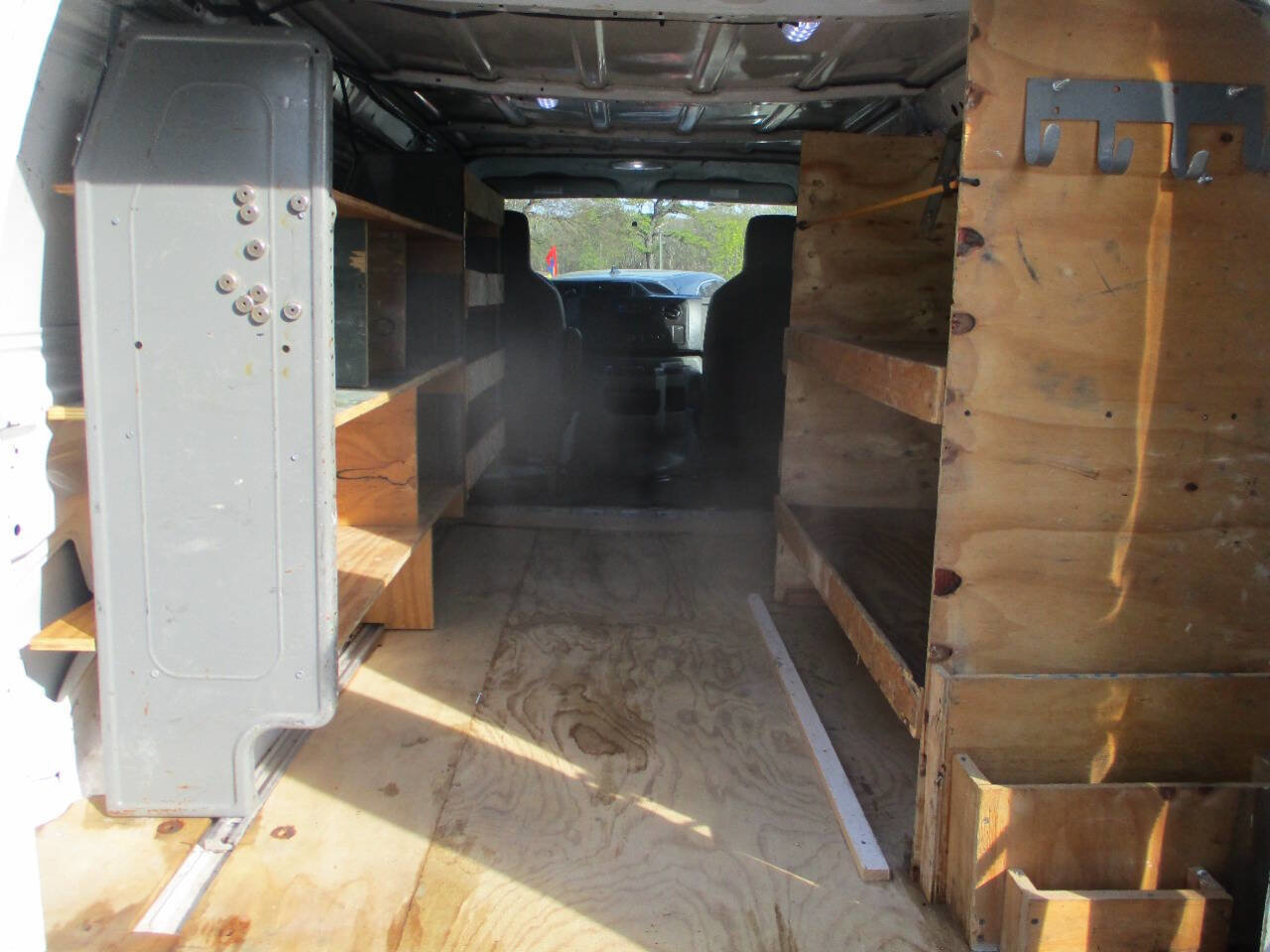 Used 2011 Ford E-250 and Econoline 250 w/ PWR Group image 9