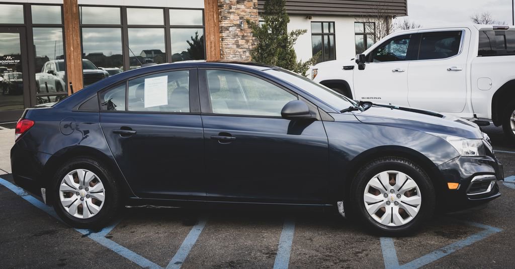 Used 2016 Chevrolet Cruze LS image 12