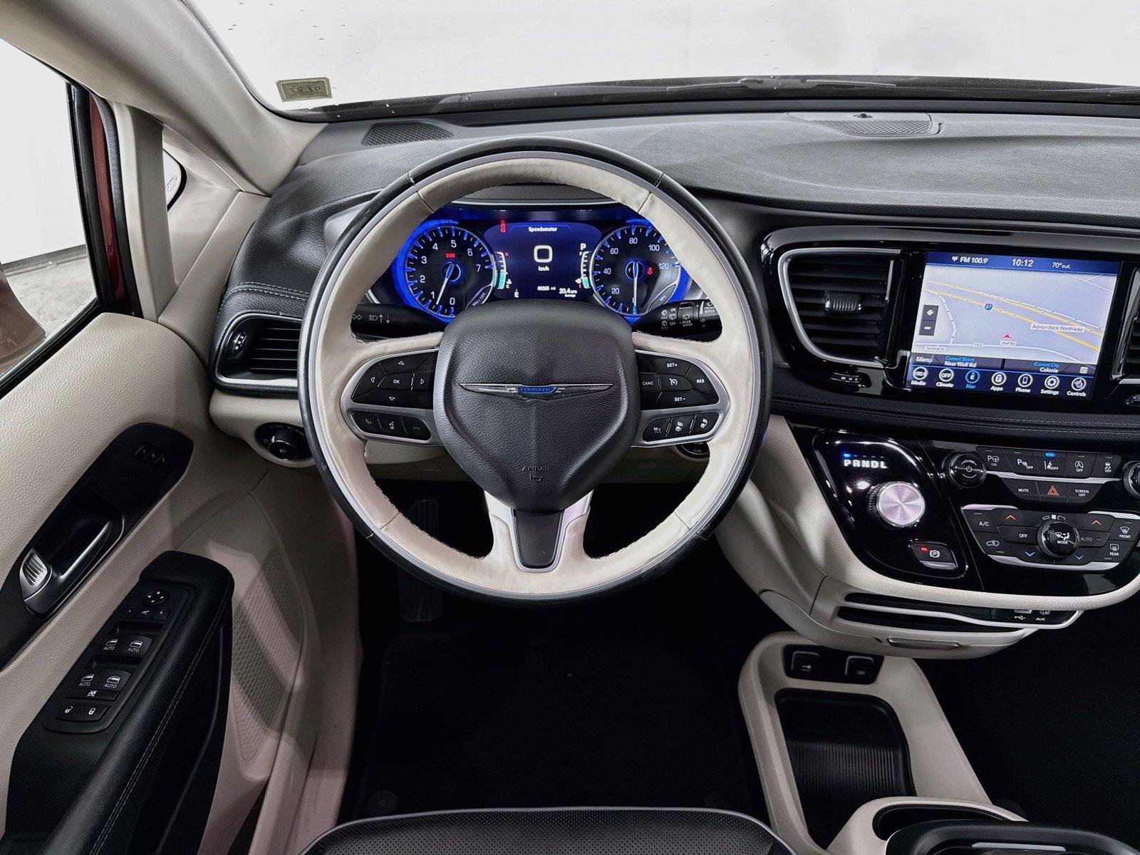 Used 2019 Chrysler Pacifica Limited w/ Advanced Safetytec Group FWD image 23