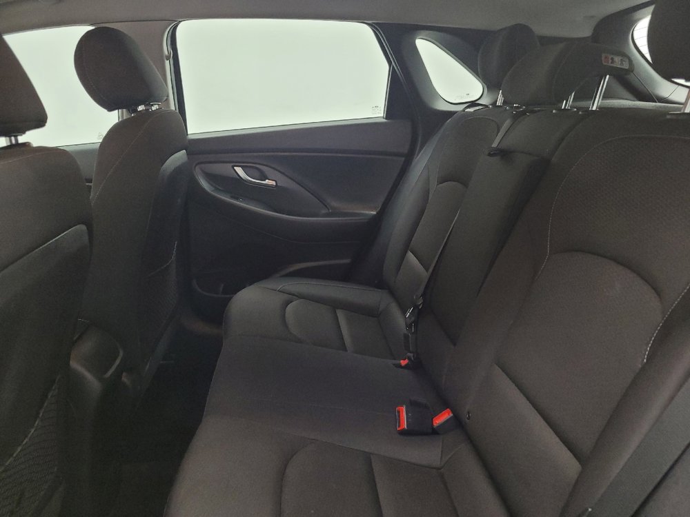 Used 2018 Hyundai Elantra GT image 18