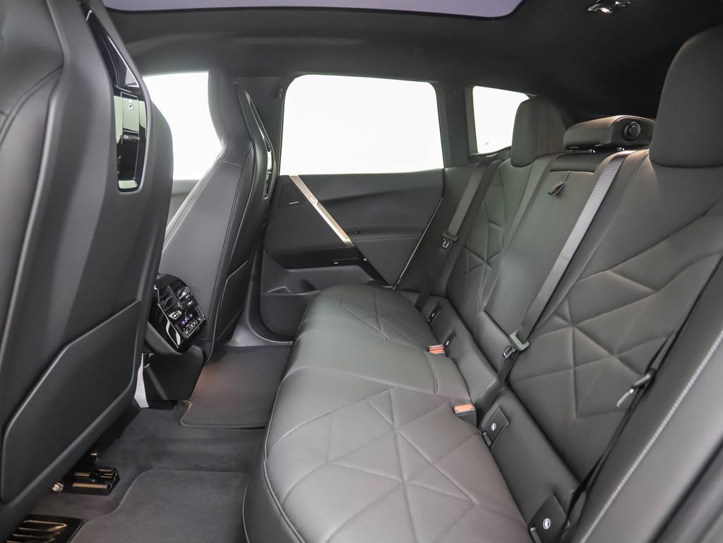 Used 2026 BMW iX xDrive60 w/ Premium Package image 22