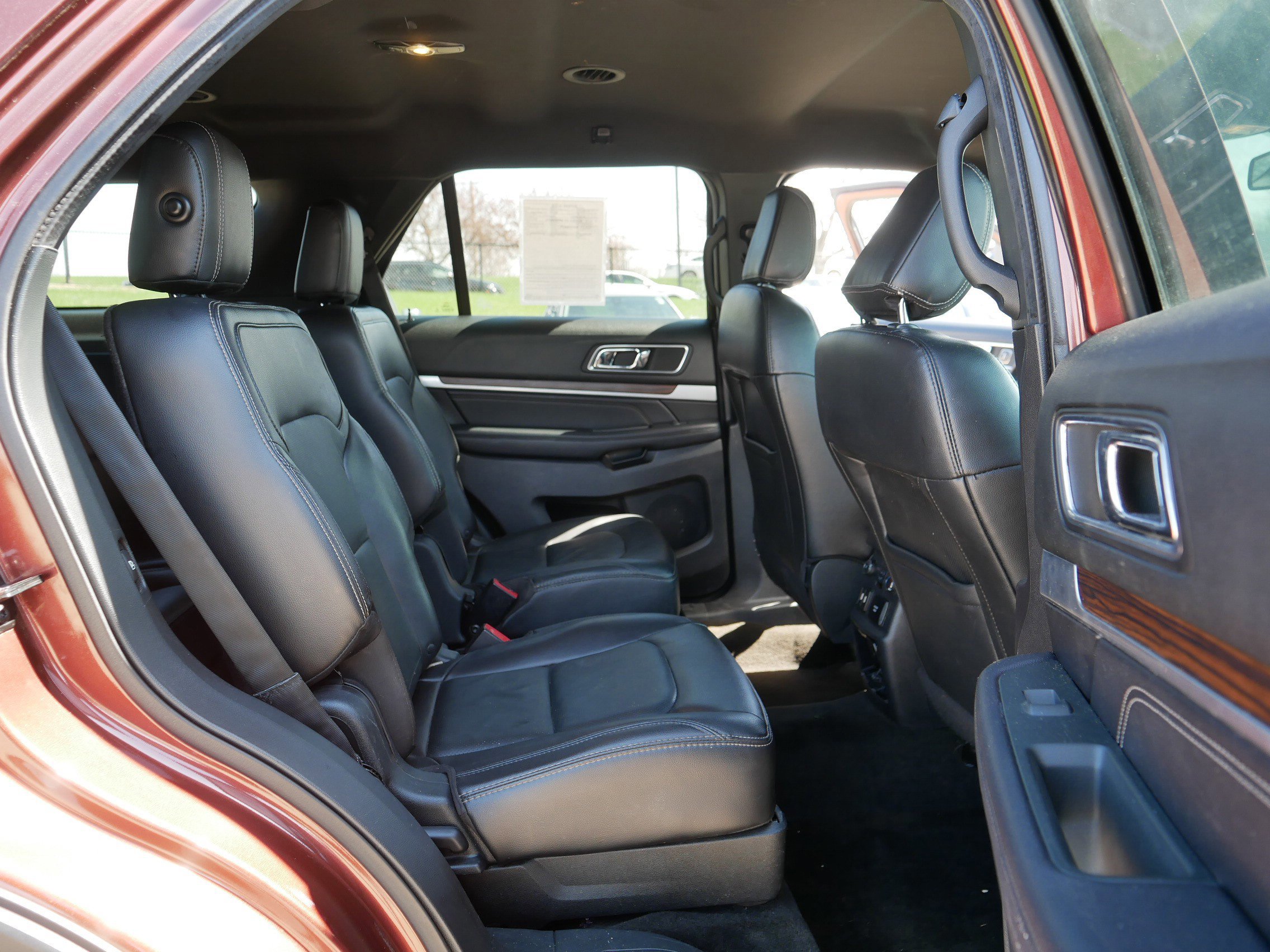 Used 2018 Ford Explorer Limited w/ Equipment Group 301A AWD/4WD image 19