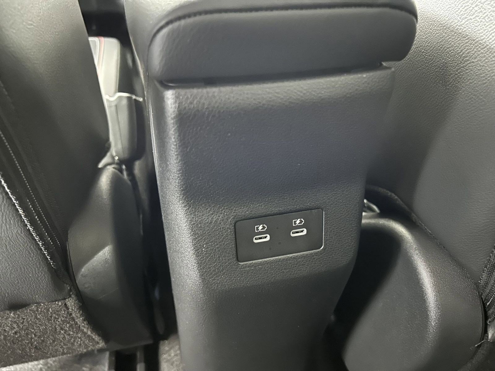 Used 2025 Nissan Kicks SR image 15
