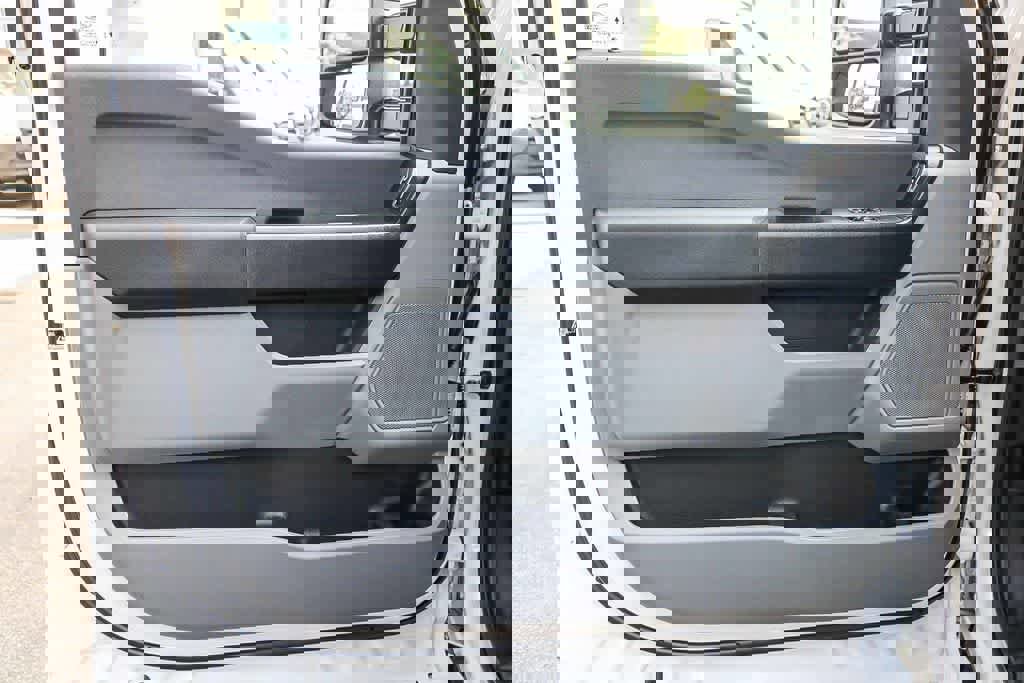 New 2026 Ford F250 XL w/ XL Chrome Package image 30