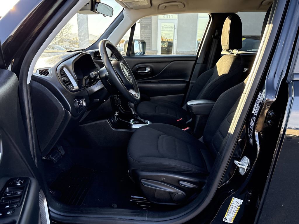 Used 2022 Jeep Renegade Latitude image 22