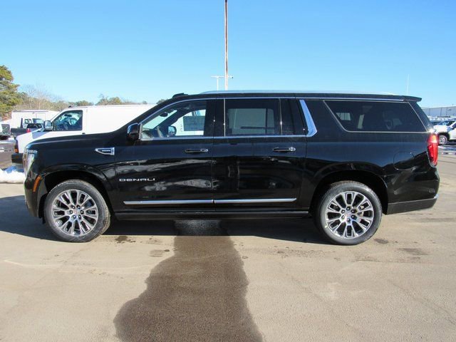 New 2026 GMC Yukon XL Denali w/ Denali Reserve Package image 2