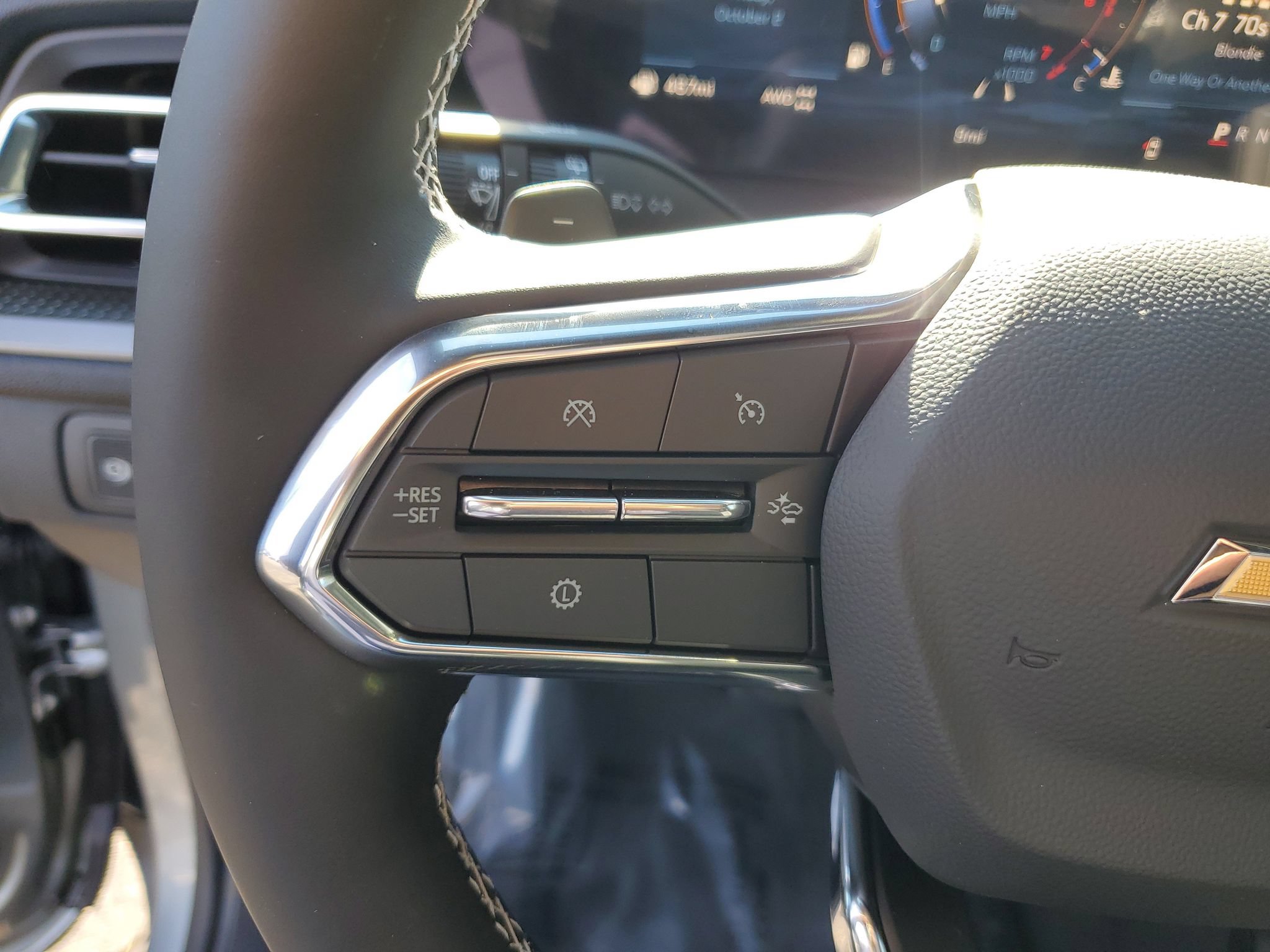 New 2027 Chevrolet Traverse LT AWD/4WD image 21