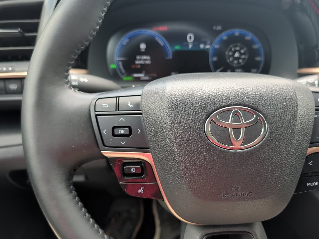 Used 2023 Toyota Crown AWD/4WD image 25