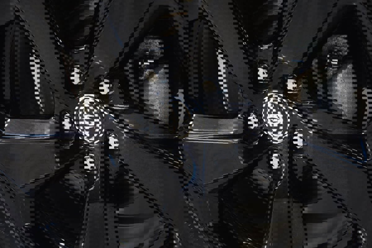 Used 2021 Toyota RAV4 XSE image 17