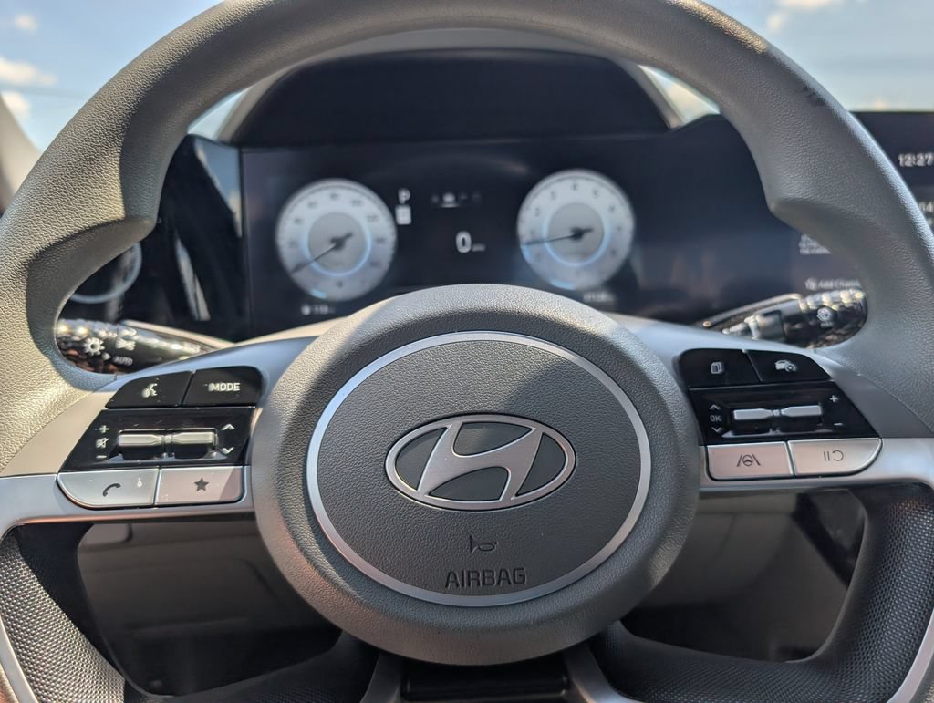Used 2024 Hyundai Elantra SEL FWD image 20