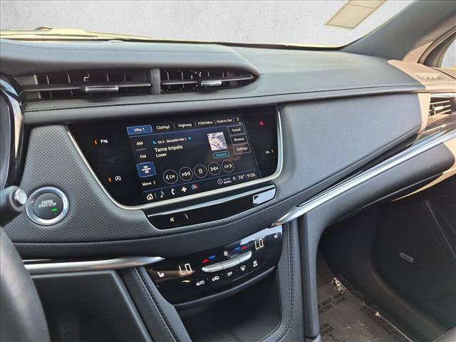 Used 2025 Cadillac XT6 Luxury FWD image 20