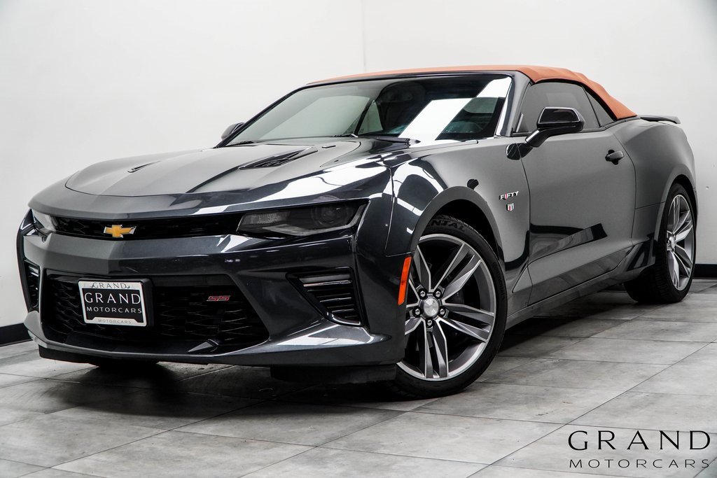 Used 2017 Chevrolet Camaro SS image 1