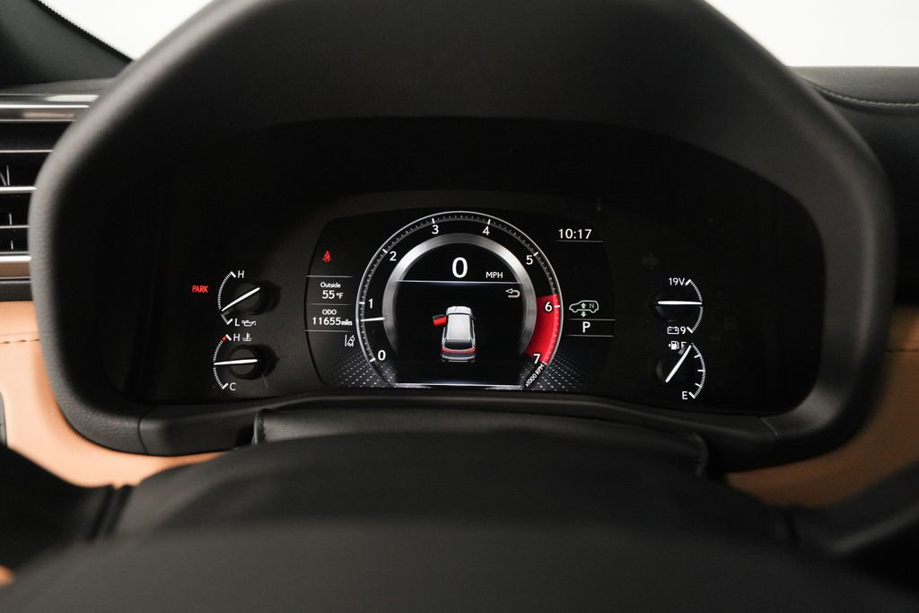 Used 2024 Lexus LX 600 4WD w/ Luxury Package image 11