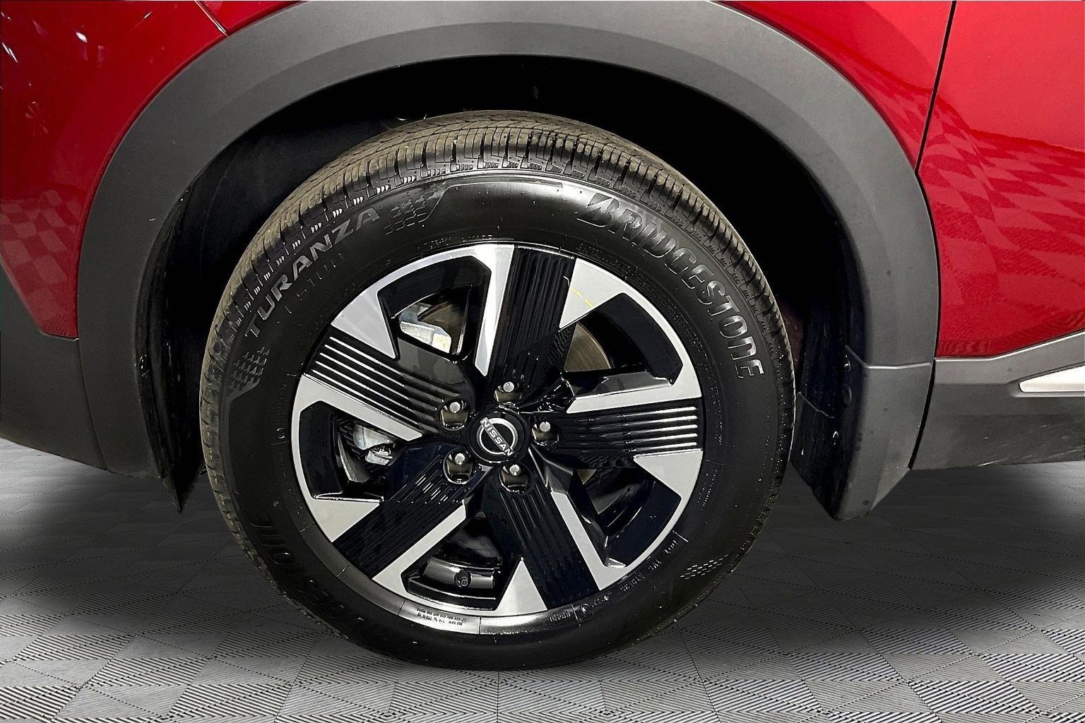 Certified 2025 Nissan Kicks SV w/ SV Premium Package image 32