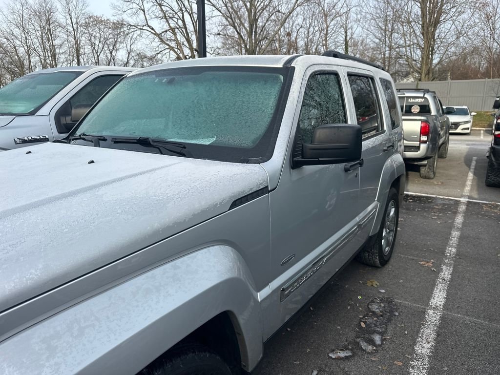 Used 2012 Jeep Liberty Sport image 4