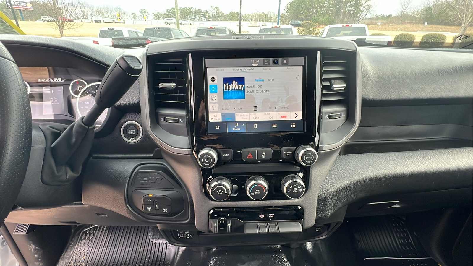 New 2026 RAM 2500 Tradesman w/ Chrome Appearance Group AWD/4WD image 27