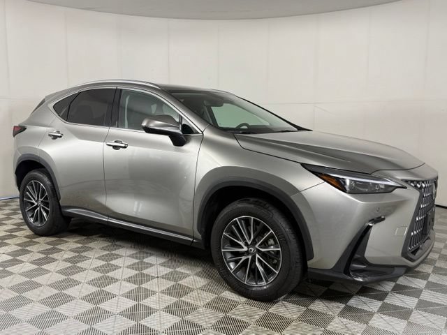 Used 2025 Lexus NX 250 FWD image 11