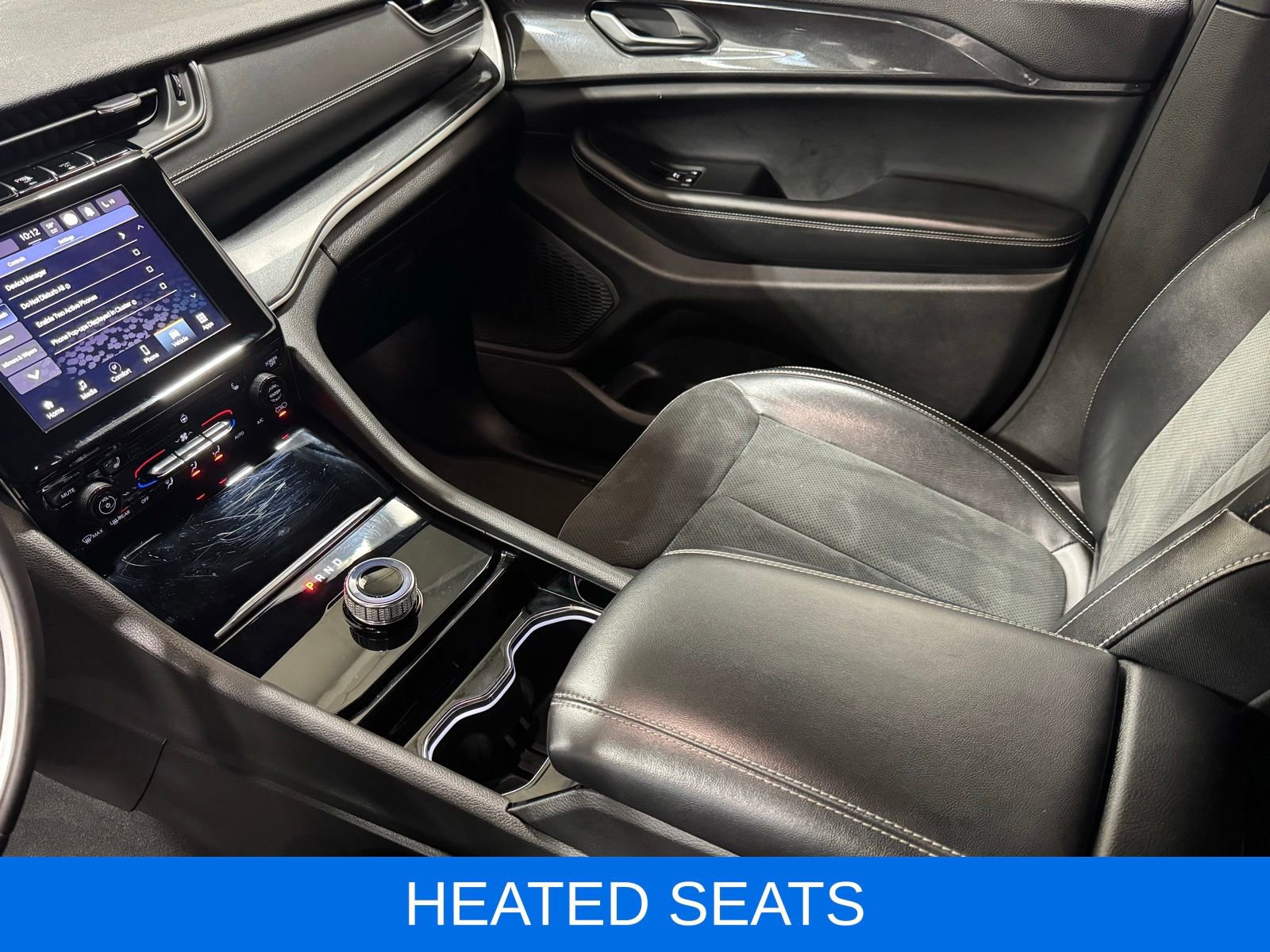 Used 2023 Jeep Grand Cherokee Altitude image 15